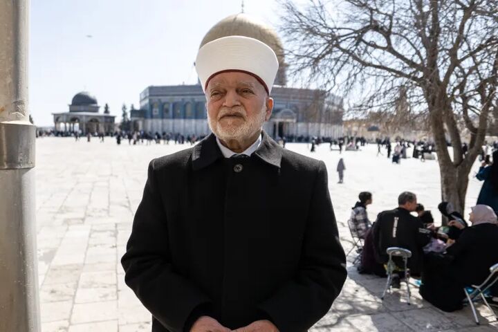 رژیم صهیونیستی، مفتی قدس را در مسجد الاقصی بازداشت کرد