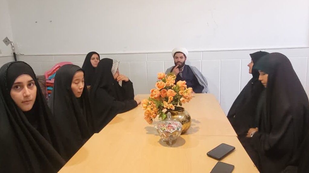 از آموزش مفاهیم توحیدی در قالب گِل‌بازی به کودکان تا برگزاری کلاس های مهارتی در کانون صالحات