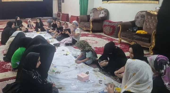 بچه‌ها در این مسجد با بازی، دین را یاد می‌گیرند