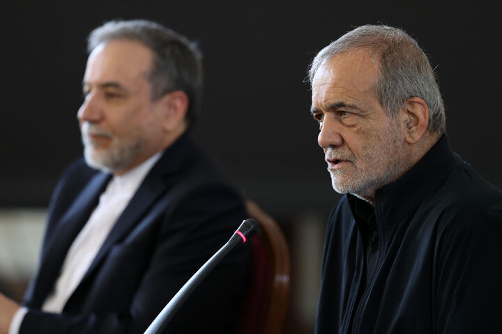 دیپلماسی کشور در اوج جنگ فعال ماند