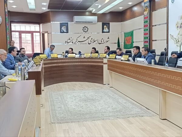 حمید اعتصام‌فر با ۱۰ رای سرپرست شهرداری کرمانشاه شد