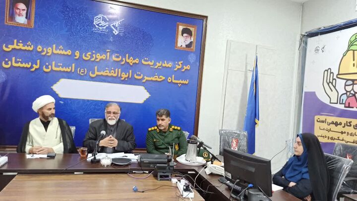 اربعین شهدای اقتدار، نمایش تجدید پیوند مردم با شهداست   