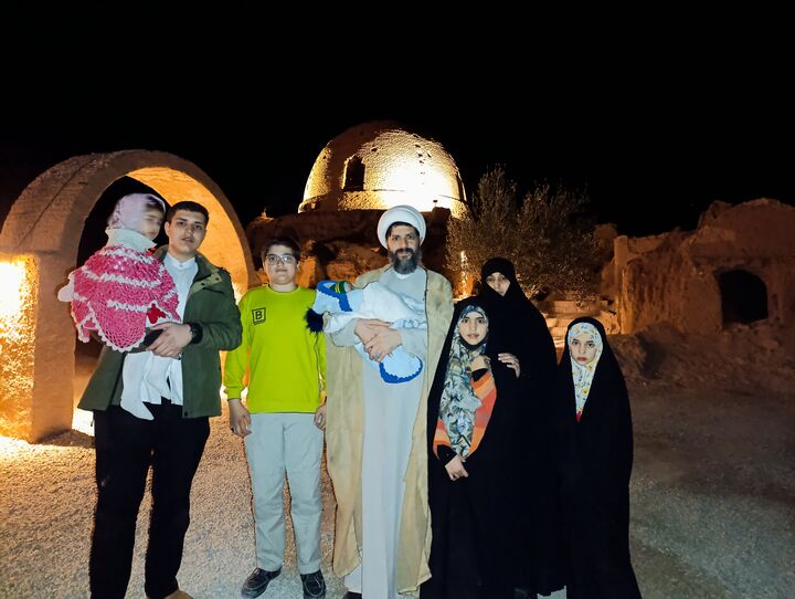 خانه ای پر از نور، منبری پر از صداقت/ صدای پدرانه از تریبون نمازجمعه طبس