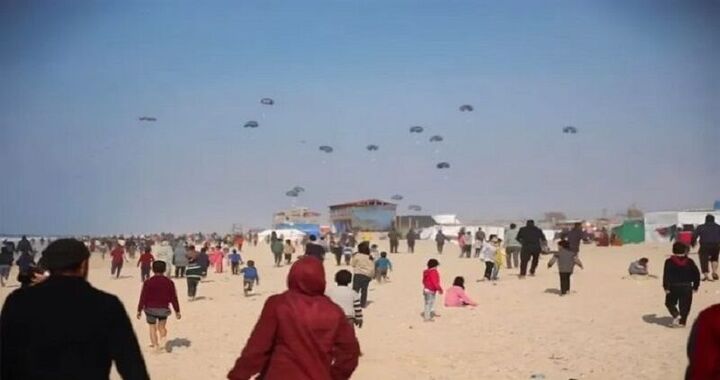 ارسال کمک‌های هوایی، توهین به مردم غزه است