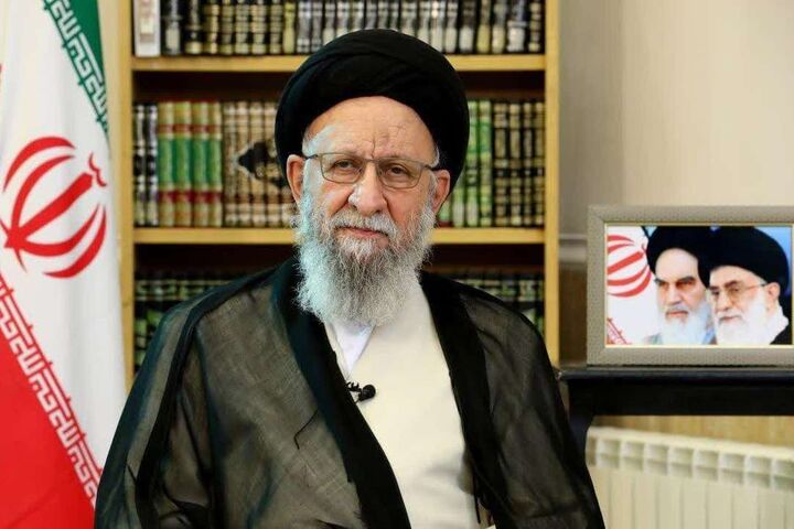 نماز جمعه، محور وحدت و انعکاس مطالبات مردمی؛ ائمه جمعه باید پدری دلسوز برای همگان باشند