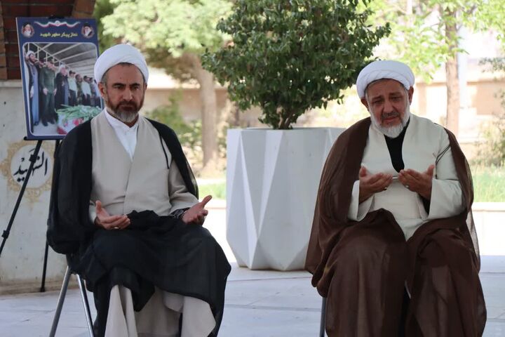 یادبود اولین نماز جمعه انقلاب در ایلام برگزار شد