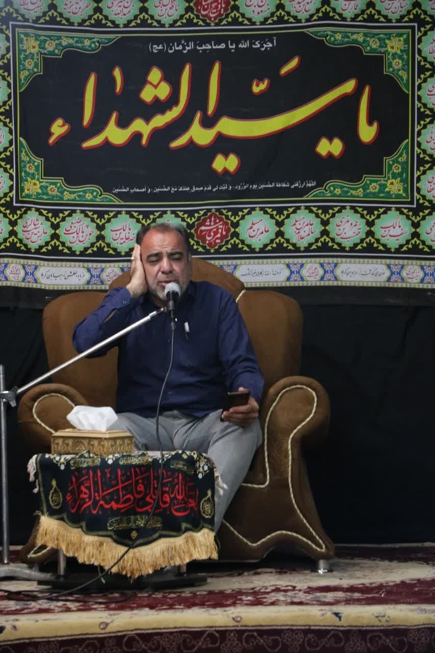 روایت عاشورا در قالب روضه خانگی با نگاه به مسائل اجتماعی روز در آران وبیدگل