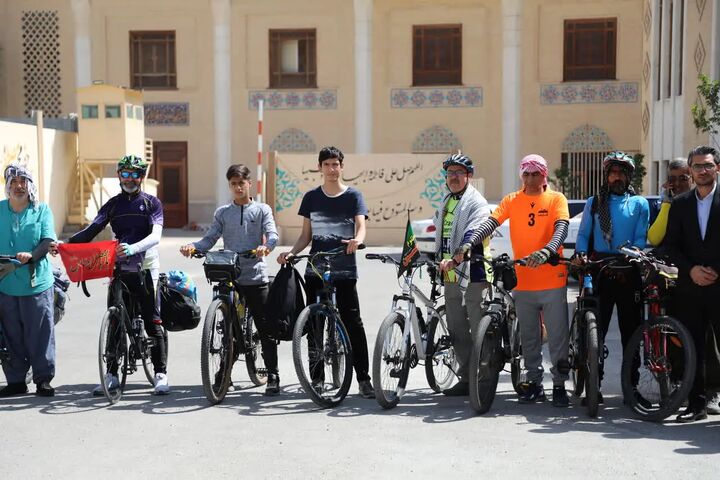 سفر با خوش‌رکاب، تا بارگاه عشق؛ دوچرخه‌سواران فارس در مسیر کربلا