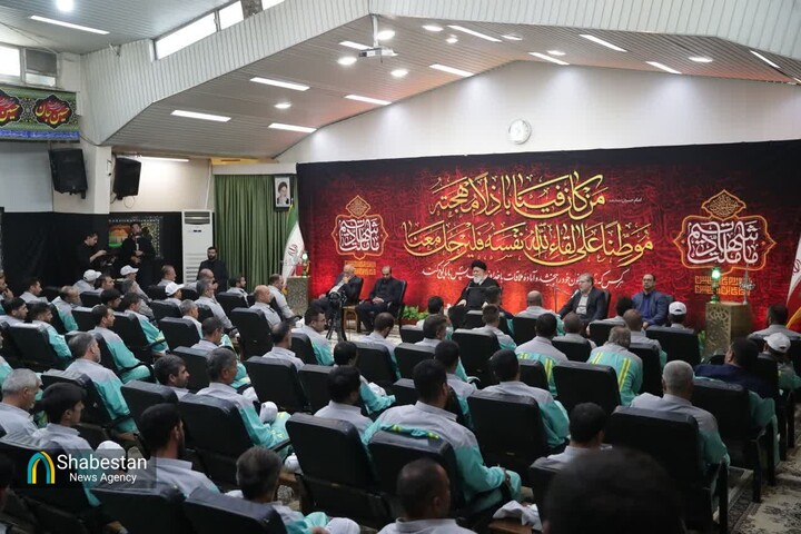 هیچ لباسی بالاتر از خدمت و نوکری در دستگاه امام حسین(ع) نیست