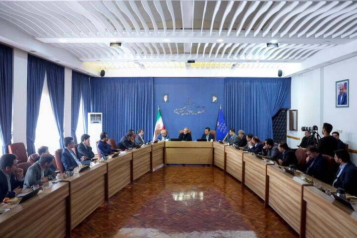 باید با همکاری نخبگان، مسیر کلی حرکت به سمت تحقق اهداف را طراحی کنیم