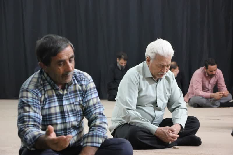 زمزمه عاشقانه دعای توسل در پنج هزار مسجد استان اصفهان