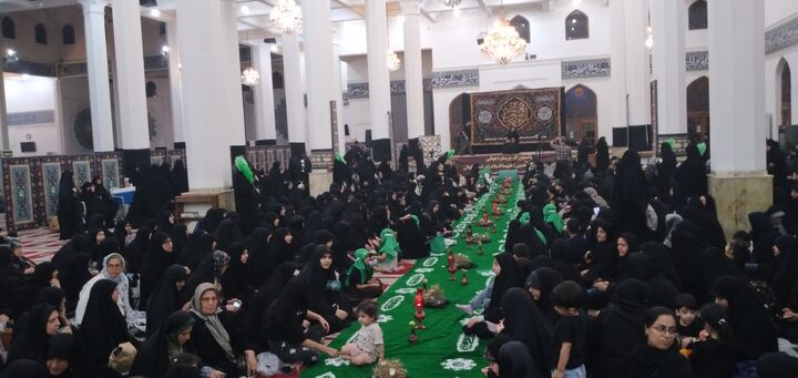 برپایی بزرگترین سفره جهانی حضرت رقیه(س) در رشت+ فیلم