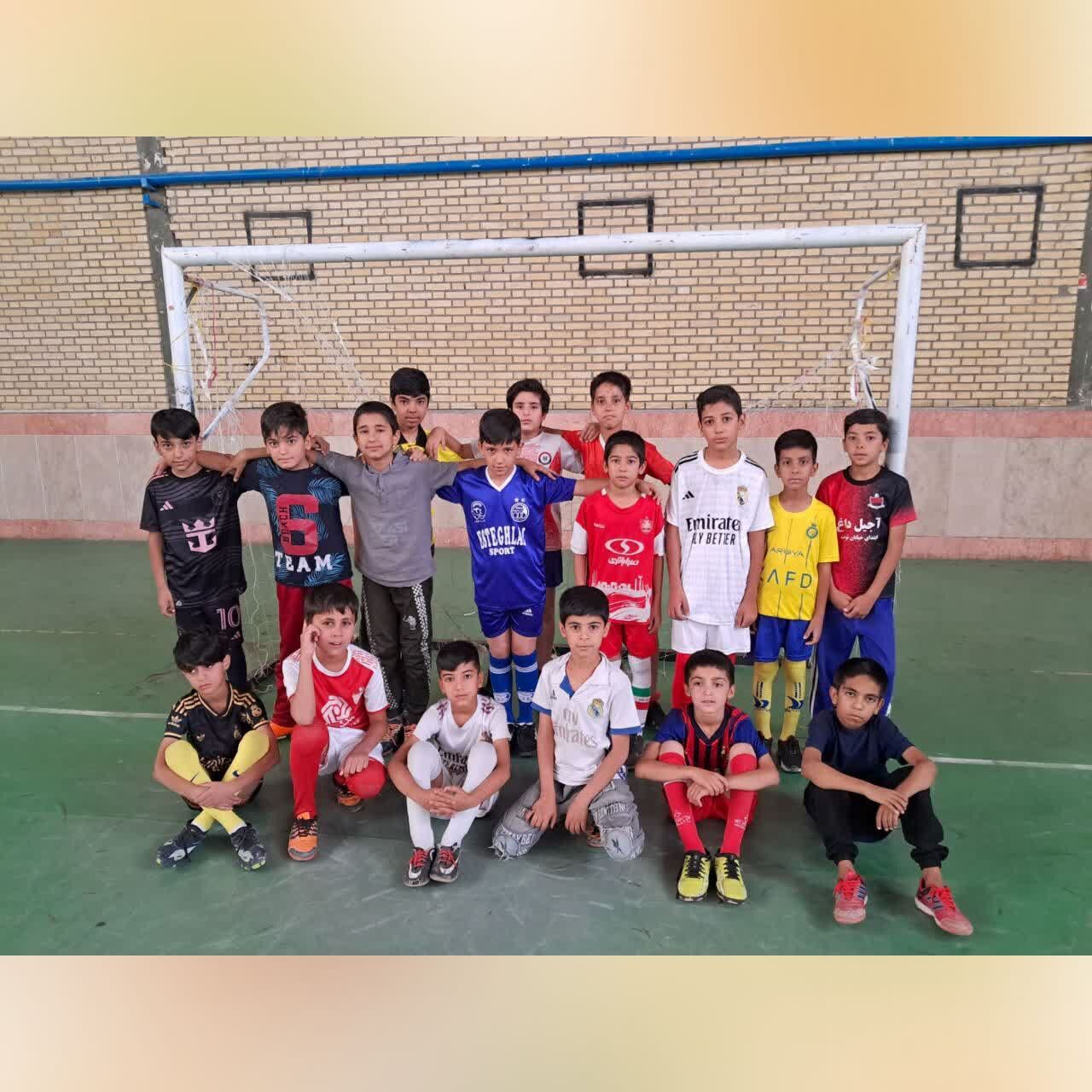 مسجد الحسین(ع) پاتوق نوجوانان بیرجندی در تابستان داغ