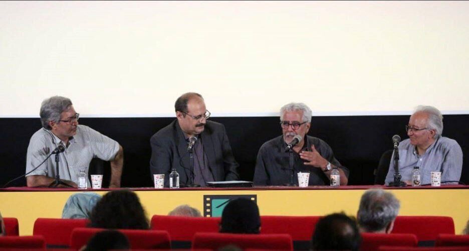 احمدرضا درویش: همه ما این روزها به ایران فکر میکنیم