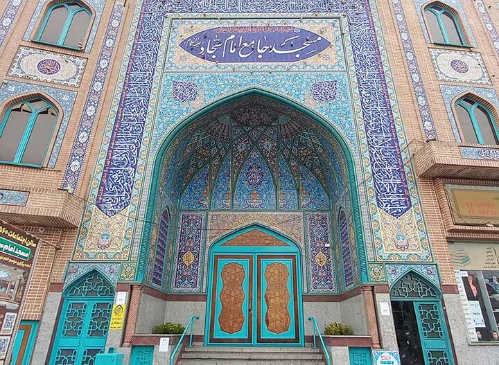 مسجدی که در روزهای جنگ پایگاه بصیرت افزایی بود