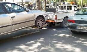 خودورهای پارک شده به جهت ممنوعیت توقف، به پارکینگ منتقل می‌شوند