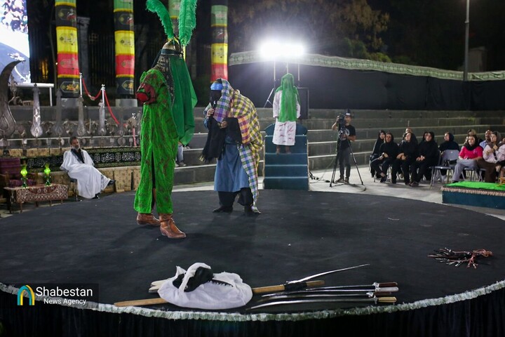 هنرمندان خوانساری پیام عاشورا را به جامعه منتقل می‌کنند