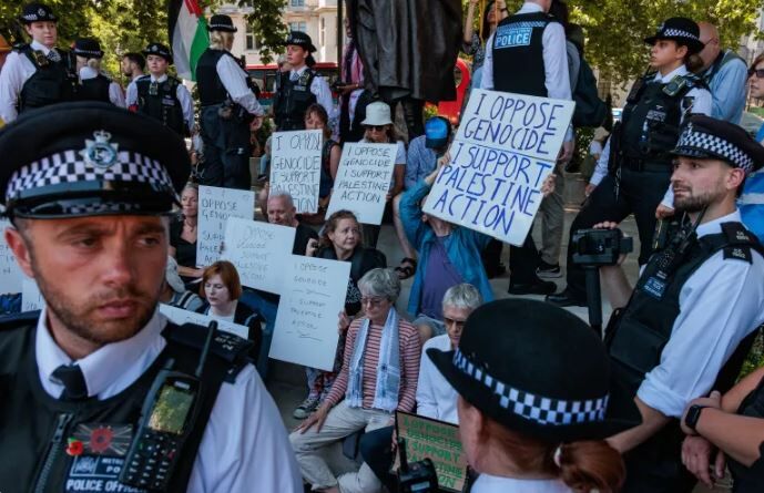 کابوس مسلمان‌ستیزی در انگلیس؛ روایتی از «پادآرمان شهر» در غرب