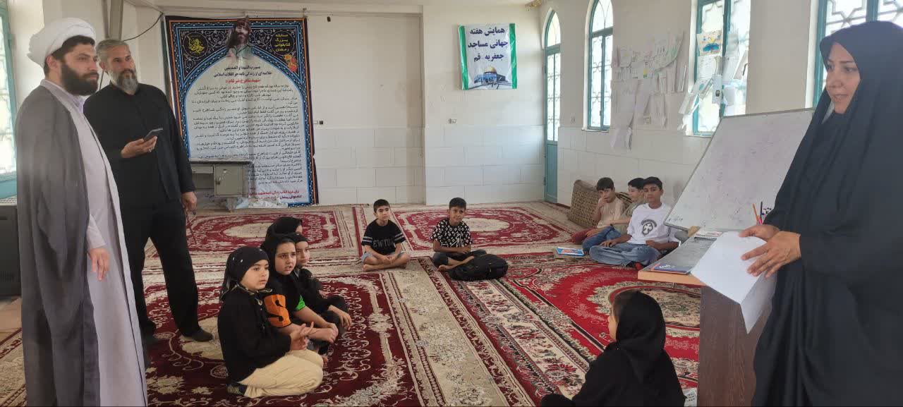 از جعفریه تا باقرآباد؛ حرکت خودجوش مدیر یک کانون مسجدی برای آموزش کودکان روستا