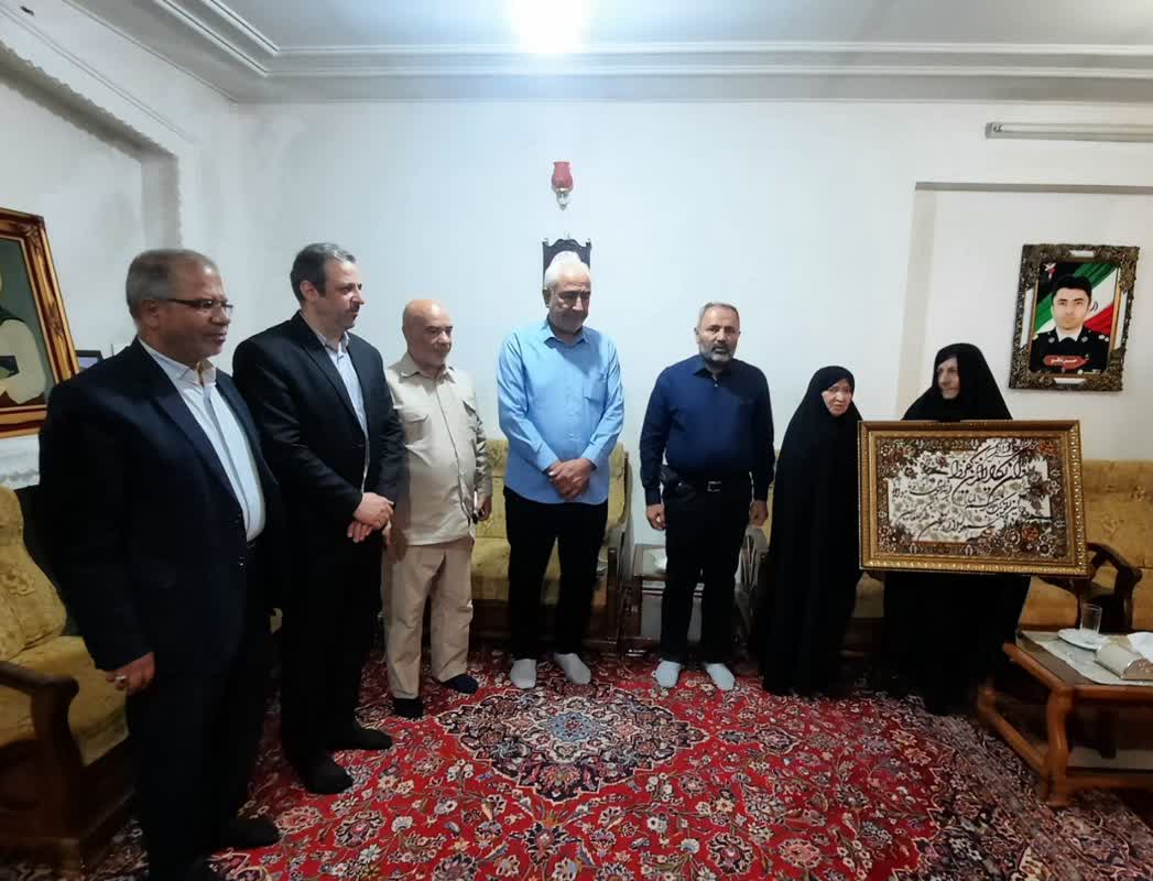 قلم مسوولیت بزرگی دارد و خبرنگاران باید در انتشار اخبار بسیار مراقب باشند