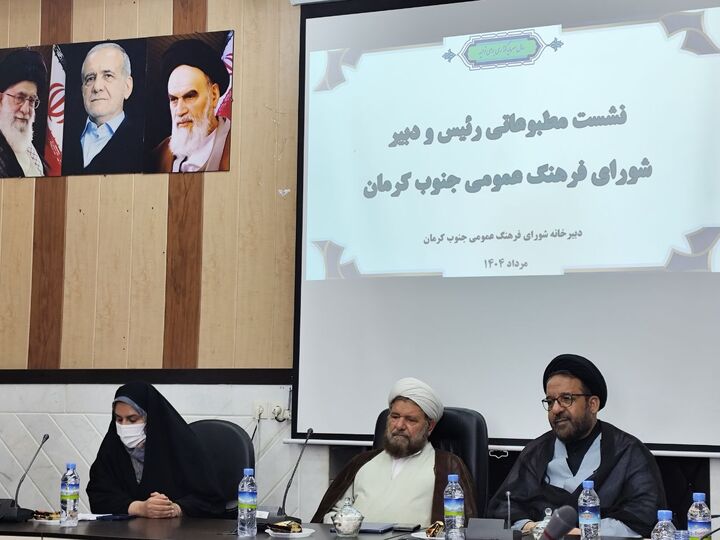 امام جمعه براساس دستورات رهبری موضع‌گیری و حرکت می‌کند