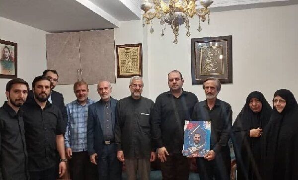 دیدار اعضای مؤسسه کشوری مهد قرآن با خانواده شهید احسان ذاکری