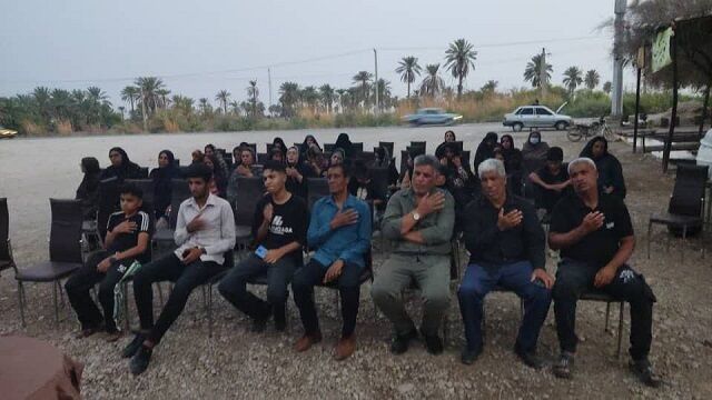 خدمترسانی موکب شهدای طارم و هاشمآباد به زائران اربعین در مسیر گهکم به شیراز