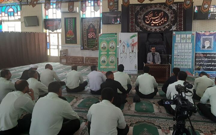 غفلت در جهاد تبیین به دشمن فرصت سوءاستفاده و تحریف می‌دهد