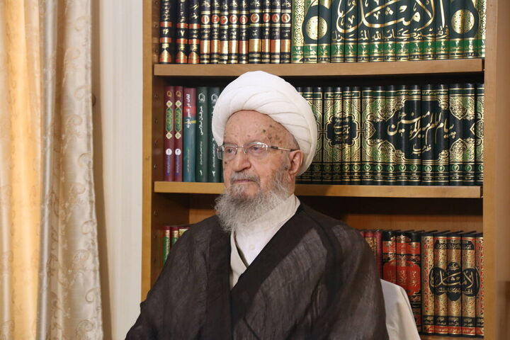 با حفظ سنت‌های حوزه به شرایط جدید هم توجه کنید