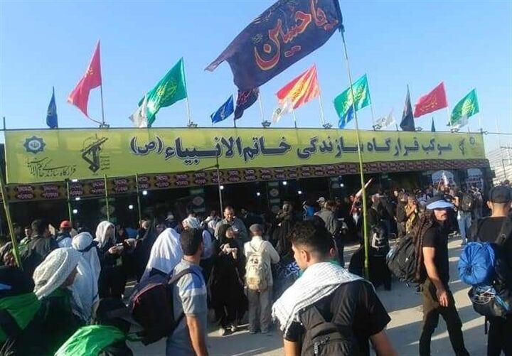 توزیع روزانه ۱۰ هزار وعده غذایی در موکب قرارگاه سازندگی خاتم‌الانبیا(ص)