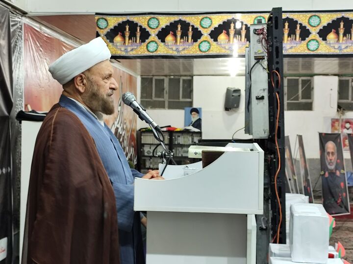 ملتی که وحدت نداشته باشد محکوم به نابودی است