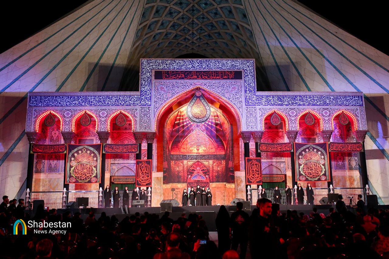 سوگواره آیینی «محرم‌شهر» در میدان آزادی