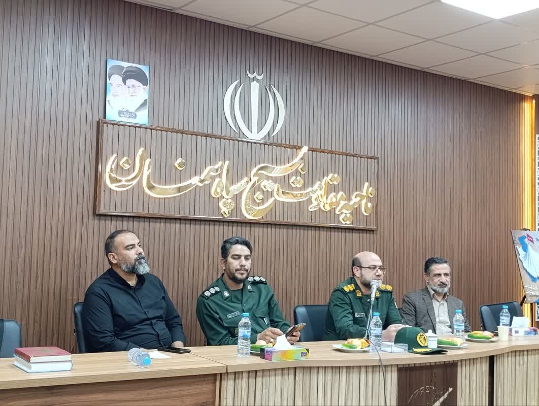 رسانه در خط مقدم دفاع از حقیقت و مردم است