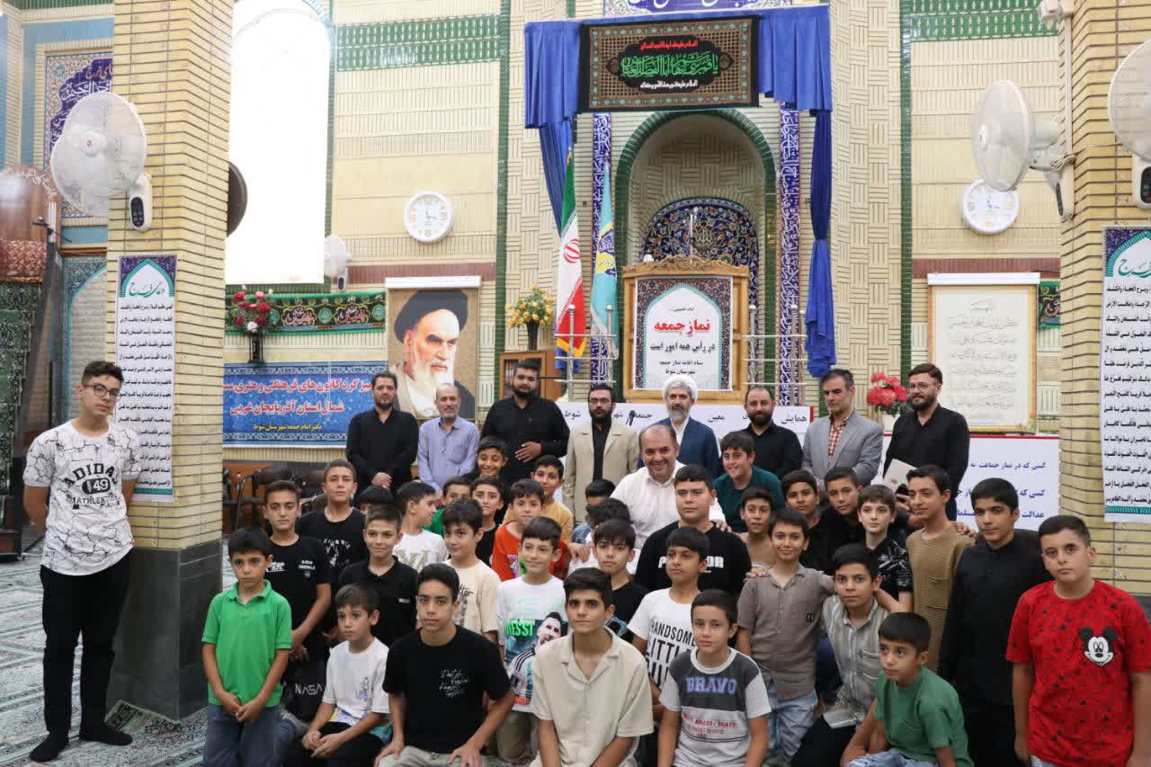 کانونهای فرهنگی هنری مساجد از مهمترین ظرفیتهای تربیتی جامعه هستند