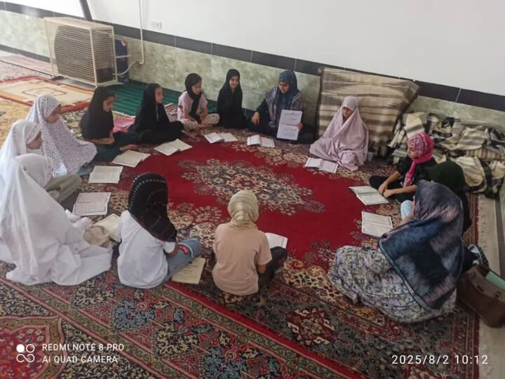 برگزاری کلاس‌های آموزش روخوانی و ترتیل قرآن ویژه خواهران در بانه