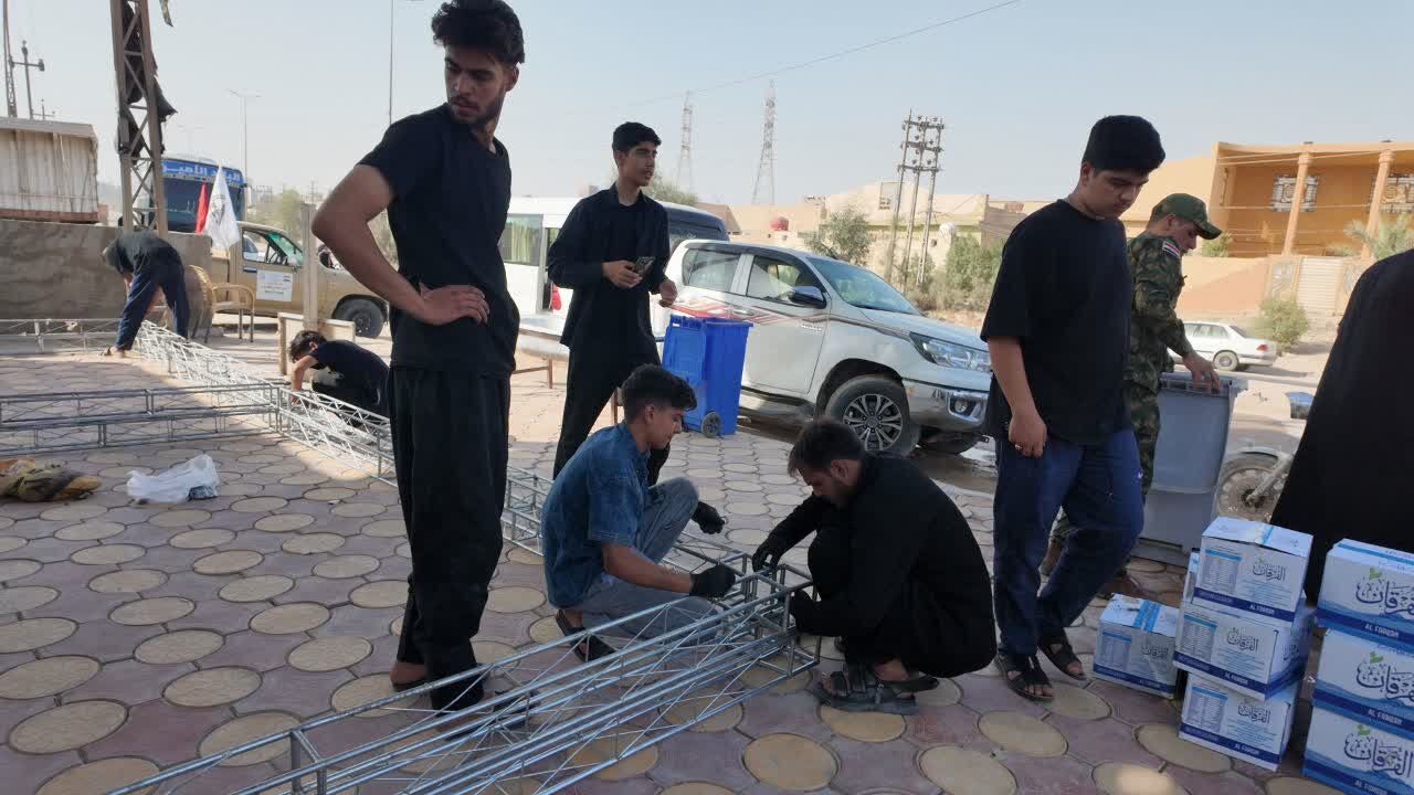 موکب انصارالمقاومه سنگری برای خدمت دانش آموزان به زائران حسینی
