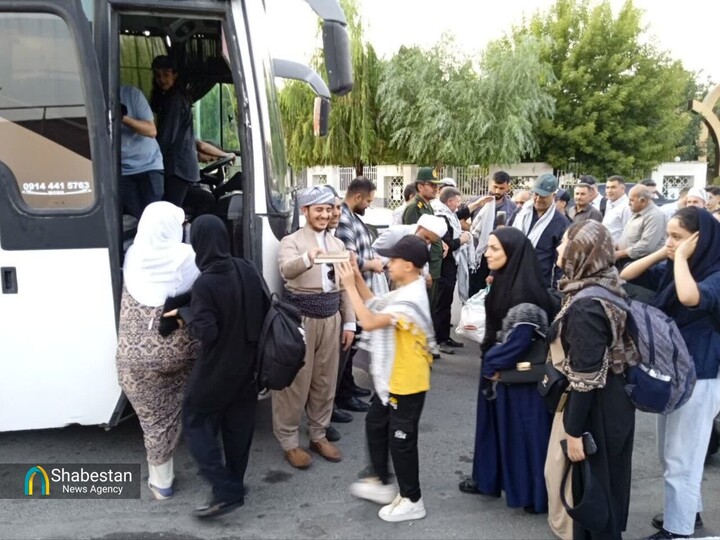 ۸۰ نفر از اهل سنت آذربایجان‌غربی عازم سرزمین عشق شدند