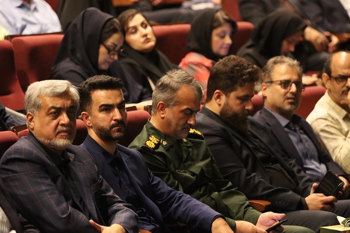 پاسخگویی به مطالبات خبرنگاران در روز خبرنگار