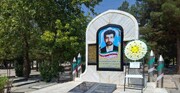 عطرافشانی مزار خبرنگار شهید «محمود صارمی» در بروجرد