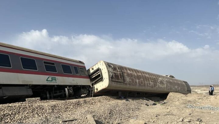 خروج قطار تهران-کرمان از ریل آسیبی به مسافران وارد نکرد