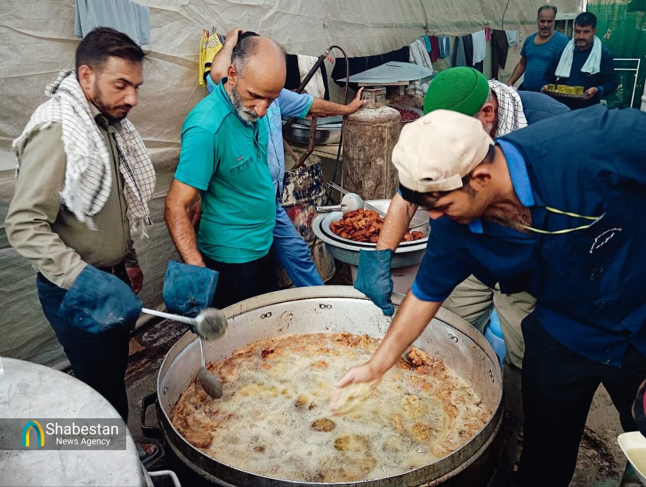همت و همدلی مردم معصوم‌آباد برای خدمت به زائران اربعین