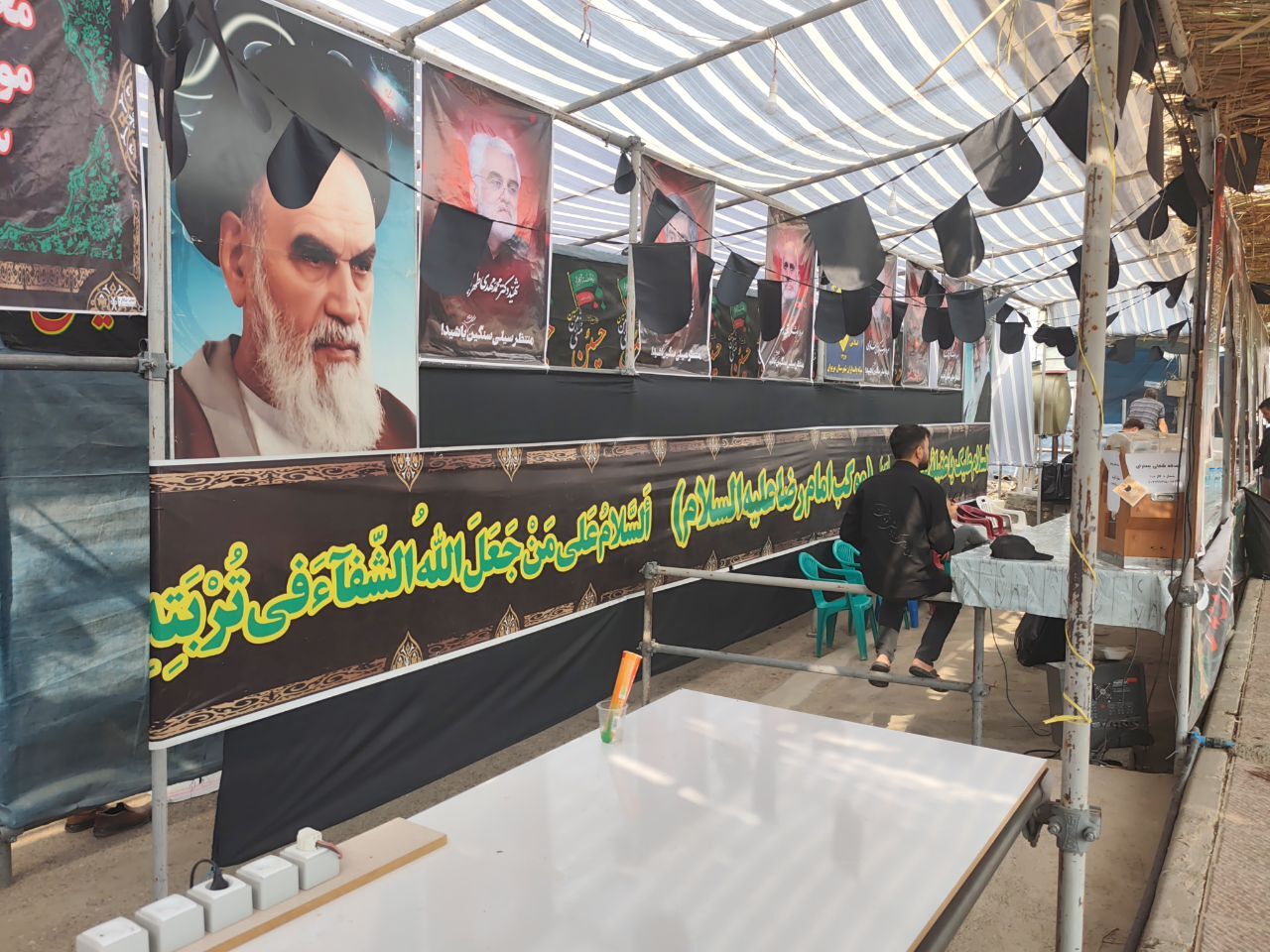 خادمان نوجوان در مرز باشماق؛ خدمتی بی‌وقفه از دل کردستان به زائران حسینی