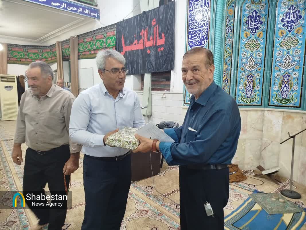 میز خدمت به همت کانون های مساجد ساوه