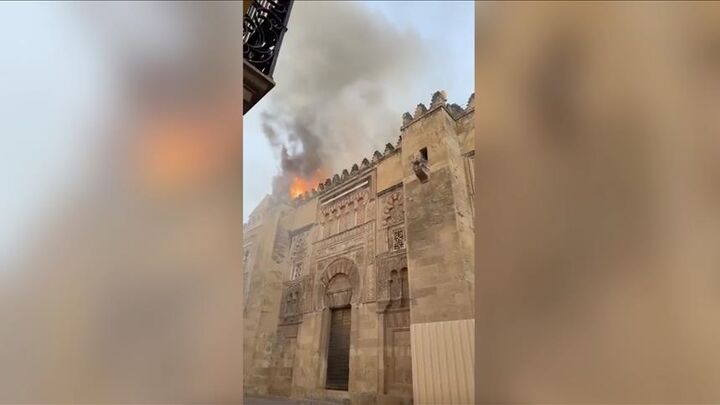 آتش‌سوزی در مسجد-کلیسای جامع کوردوبا اسپانیا مهار شد