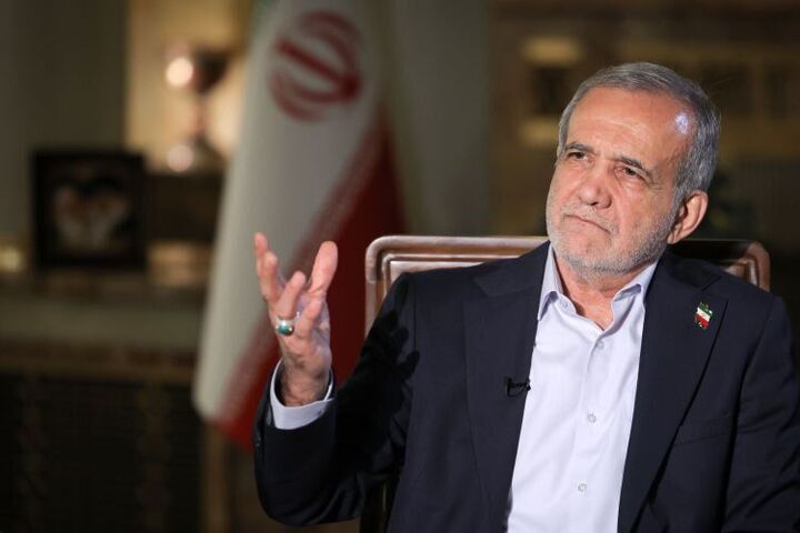 حضور سرزده رئیس‌جمهور در صدا و سیما/ رسانه صدای مردم است