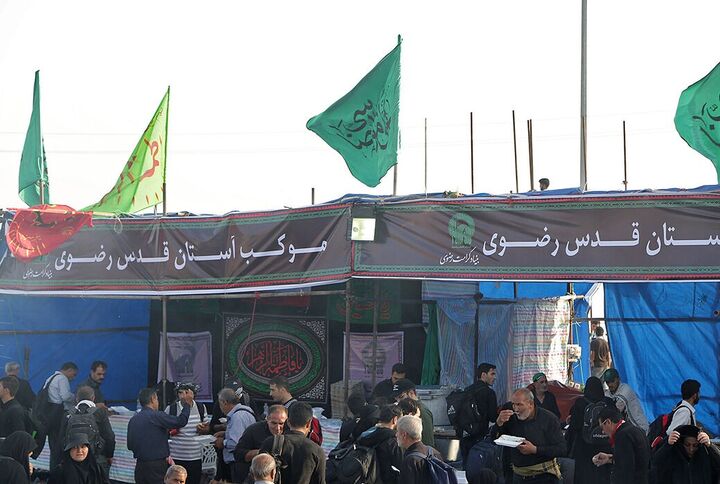 گفتگویی با خادمان موکب امام رضا علیه‌السلام در منطقه مرزی مهران