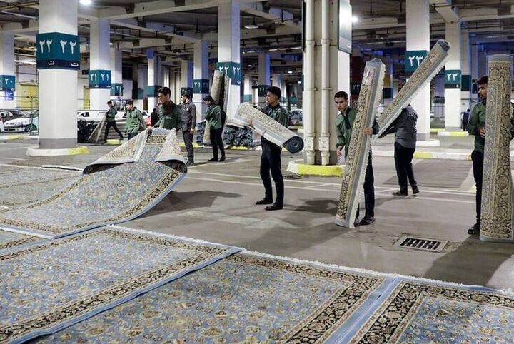 اسکان زائرین پیاده در پارکینگ‌های حرم رضوی