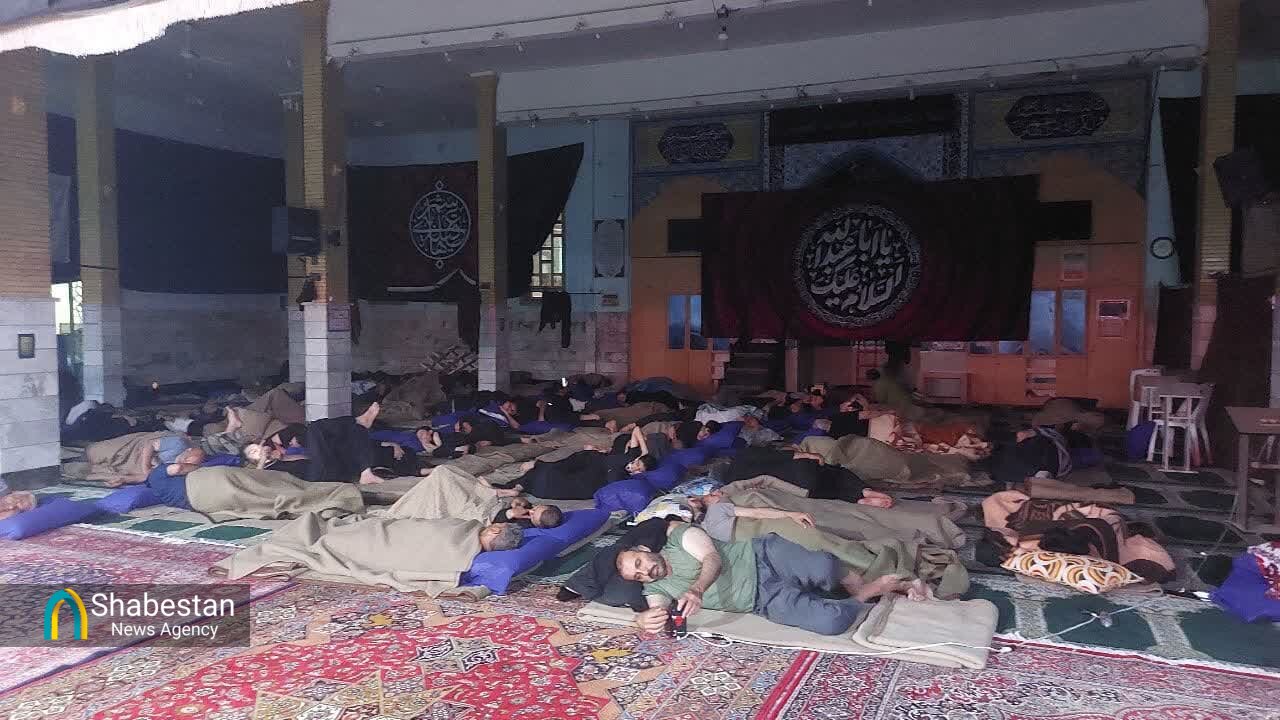 بچه‌های مسجد، با افتخار در مسیر عشق خدمت می‌کنند