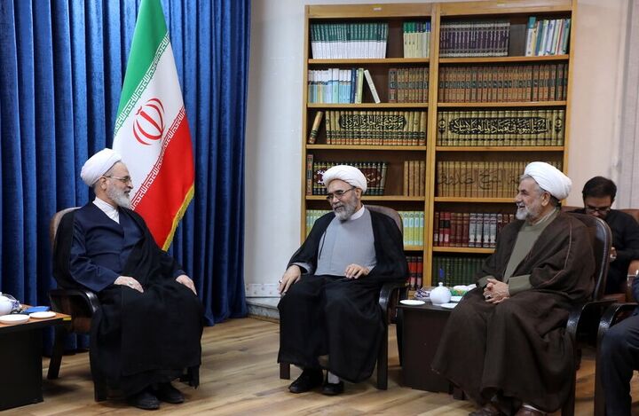 «حضور میدانی مردم» و «انتخابات» دو رکن اقتدار اجتماعی و سیاسی نظام اسلامی‌اند