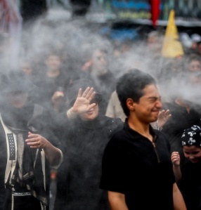 سنگتمام بچههای مسجد برای جاماندگان اربعین